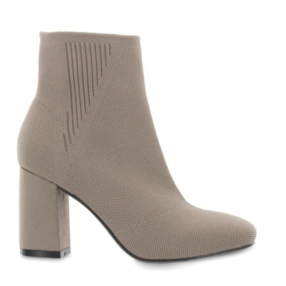 Mia Shoes - MIA Braxton Fly Knit Dark Sand Ankle Boots Women’s Size 8.5M NWOB